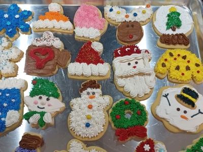 Assorted christmas cookies2